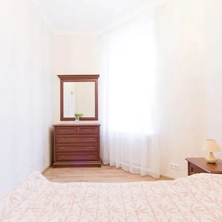 On Deribasovskaya 18 *