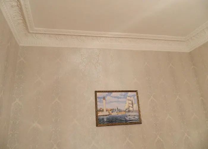 On Deribasovskaya 18 *